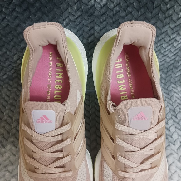 Adidas UltraBoost 21 Women's Athletic Running Shoes Pink Beige White Size 11 - Picture 8 of 15